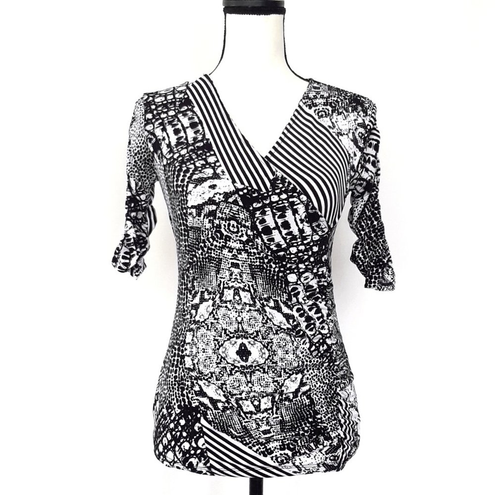 Style & Co Black & White Ruched Sleeve Stretch Top